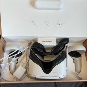 Meta Quest 2 White Standalone VR Headset with Controllers